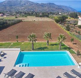 5 bedroom villa with infinity pool, Castellammare del Golfo, sleeps 9